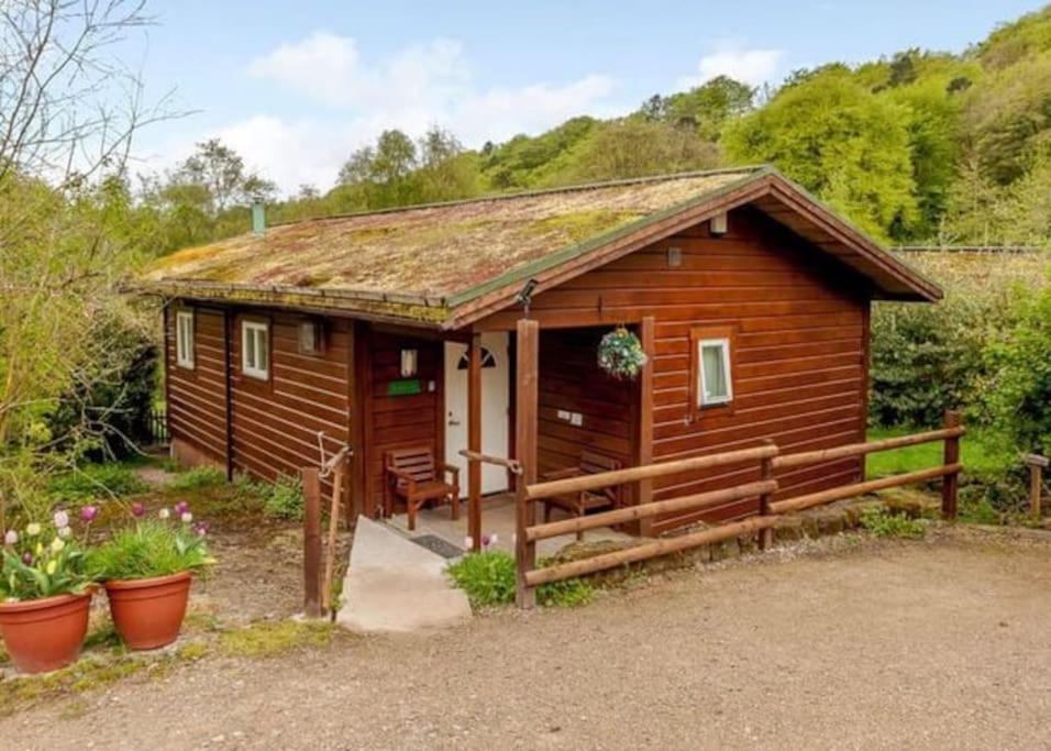 Luxury Peak District Lodge, Hot Tub, Log Burner, Nr Lake Rudyard Buitenkant foto